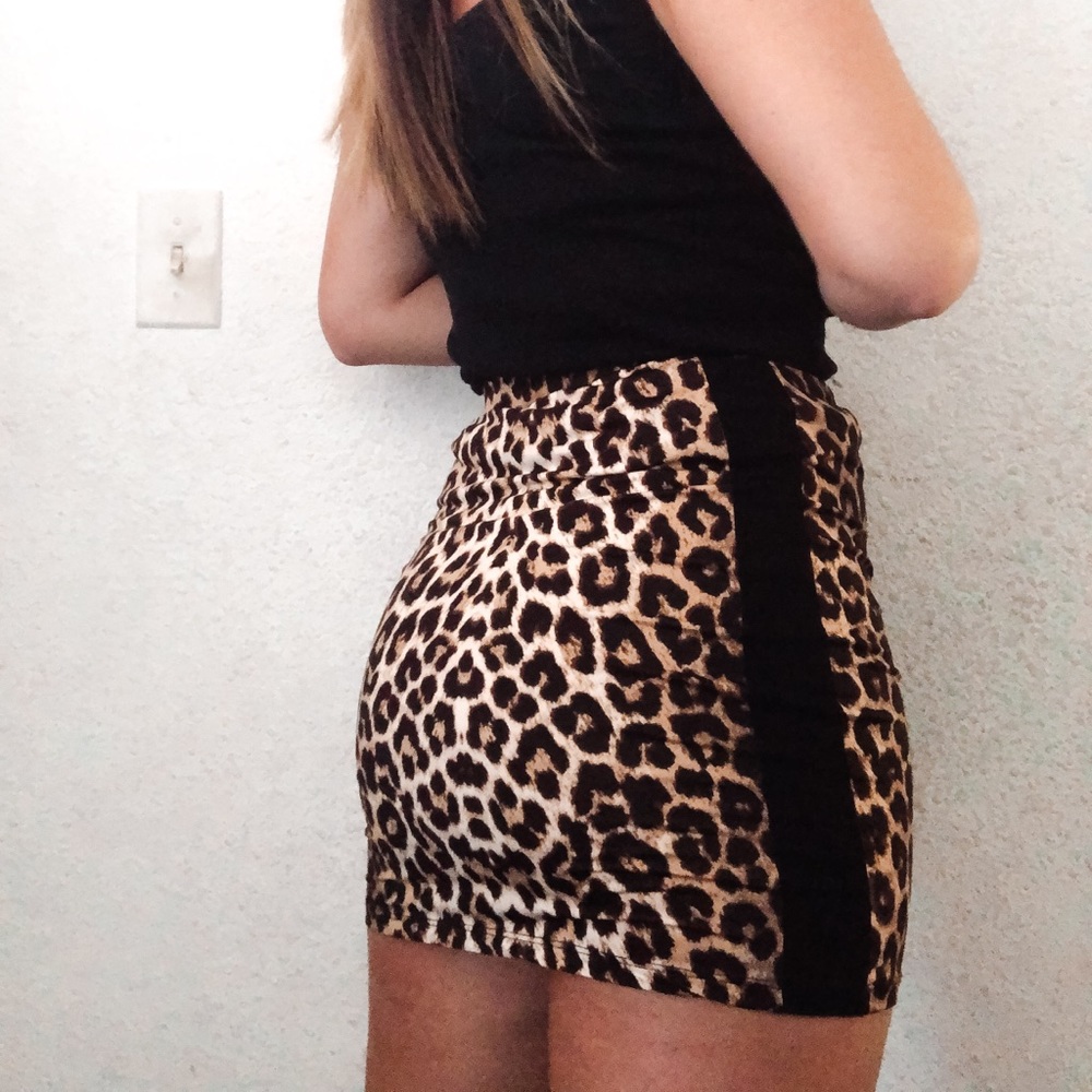 Cheetah print mini skirt